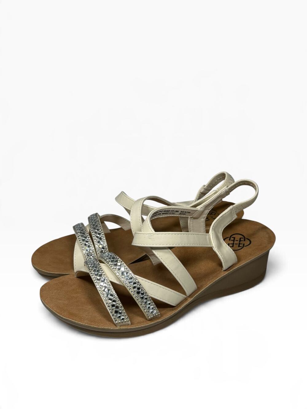 DAISY FUENTES Sandals Size 7.5 White Wedge Strappy Bling